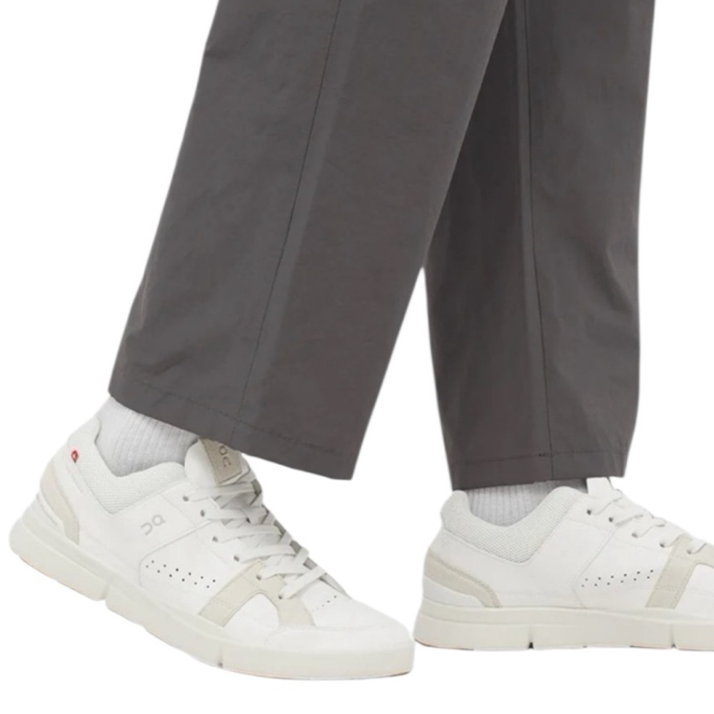 On Running The Roger Clubhouse White Sneakers Size 11‎